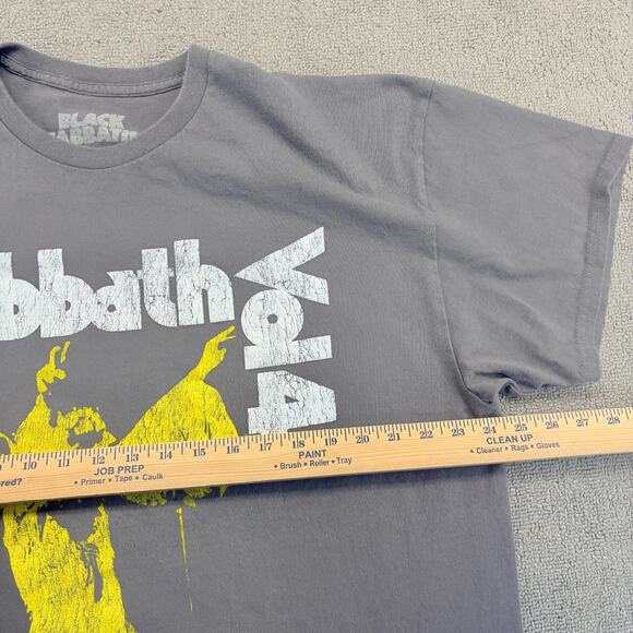 Black Sabbath Vol. 4 Band T-Shirt Men's XXL Gray Graphic Print Classic Rock Worn - Picture 5 of 7